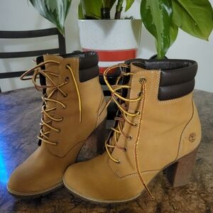 Timberland Nubuck Wheat Boots 6.5